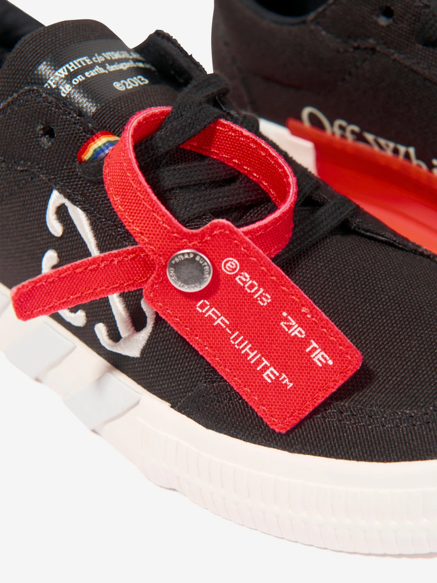 Off-White Kids Vulcanised Lace Up Trainers In Black 3 Off-White Kids Vulcanised Lace Up Trainers In Black - Image 3